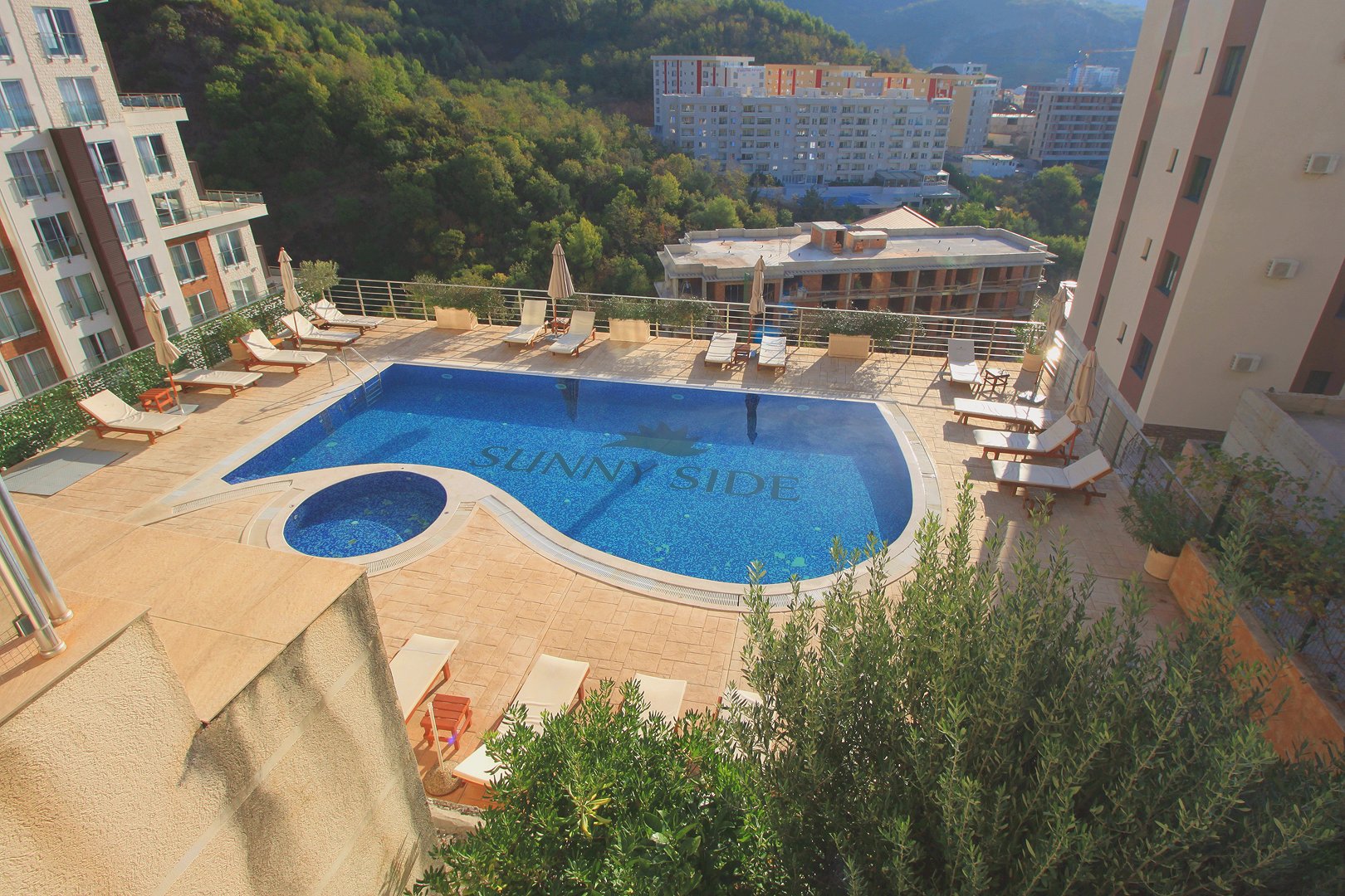 apartment-in-becici-10-swimming-pool