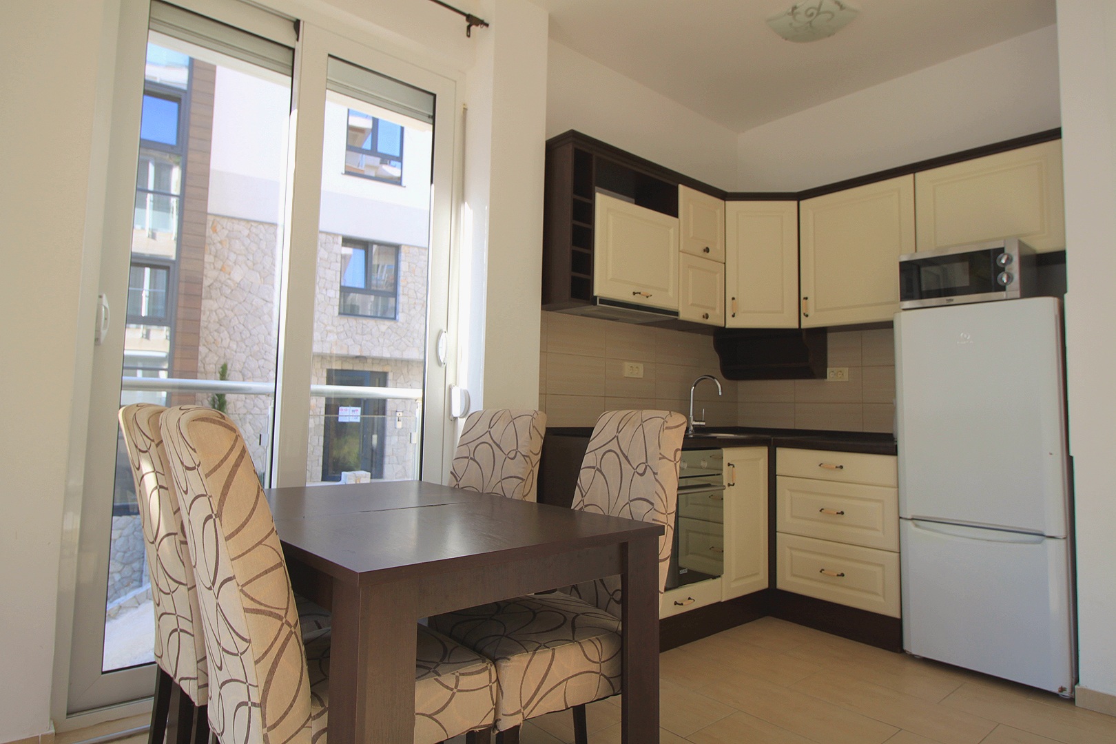 apartment-in-becici-14-kitchen