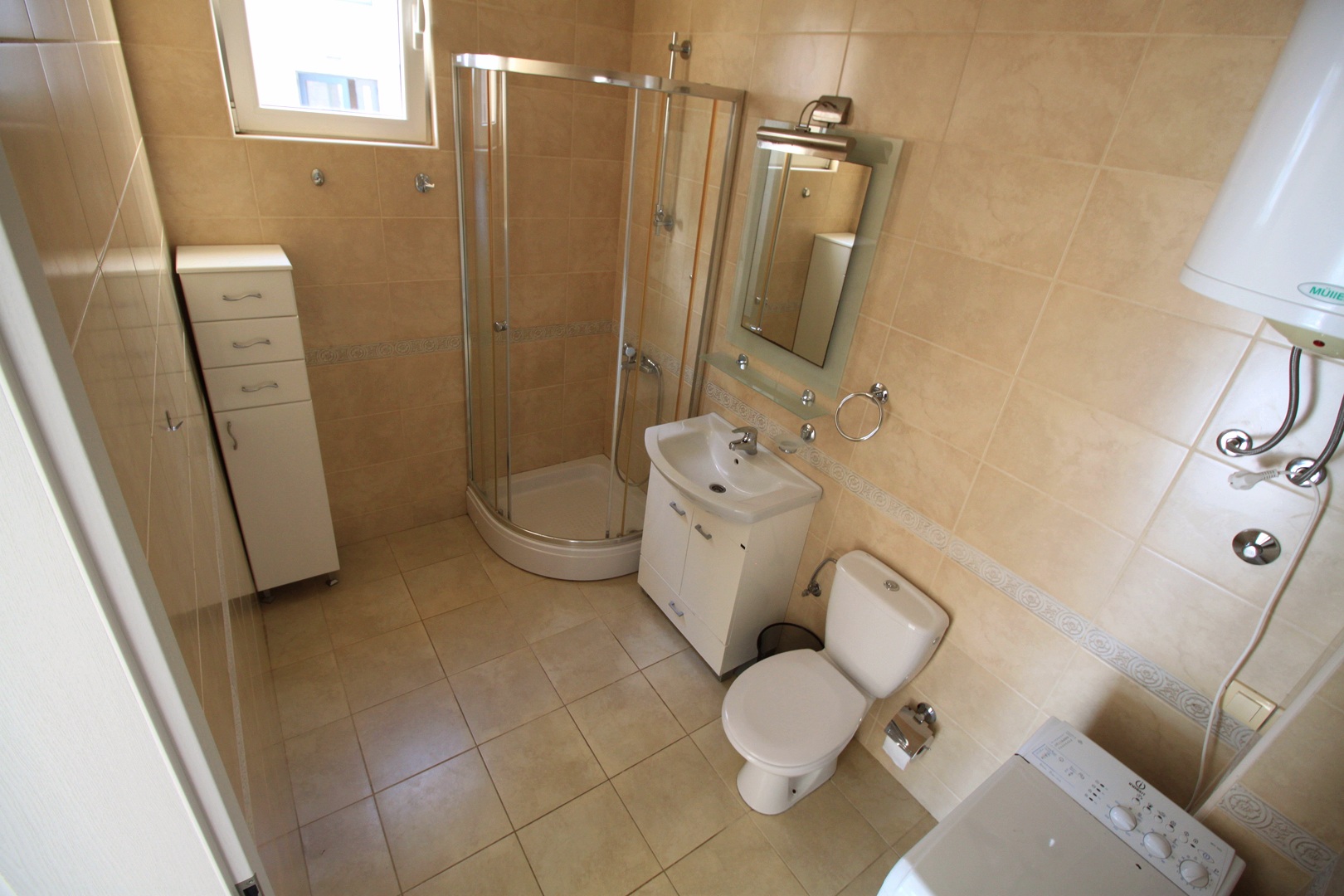 apartment-in-becici-15-bathroom