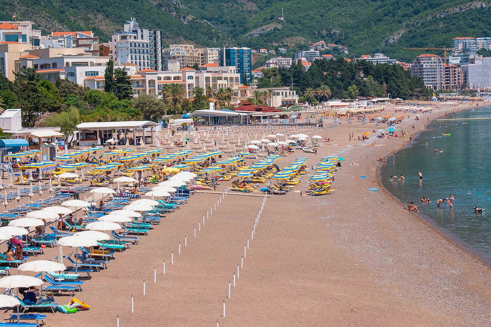 apartment-in-becici-24-beach