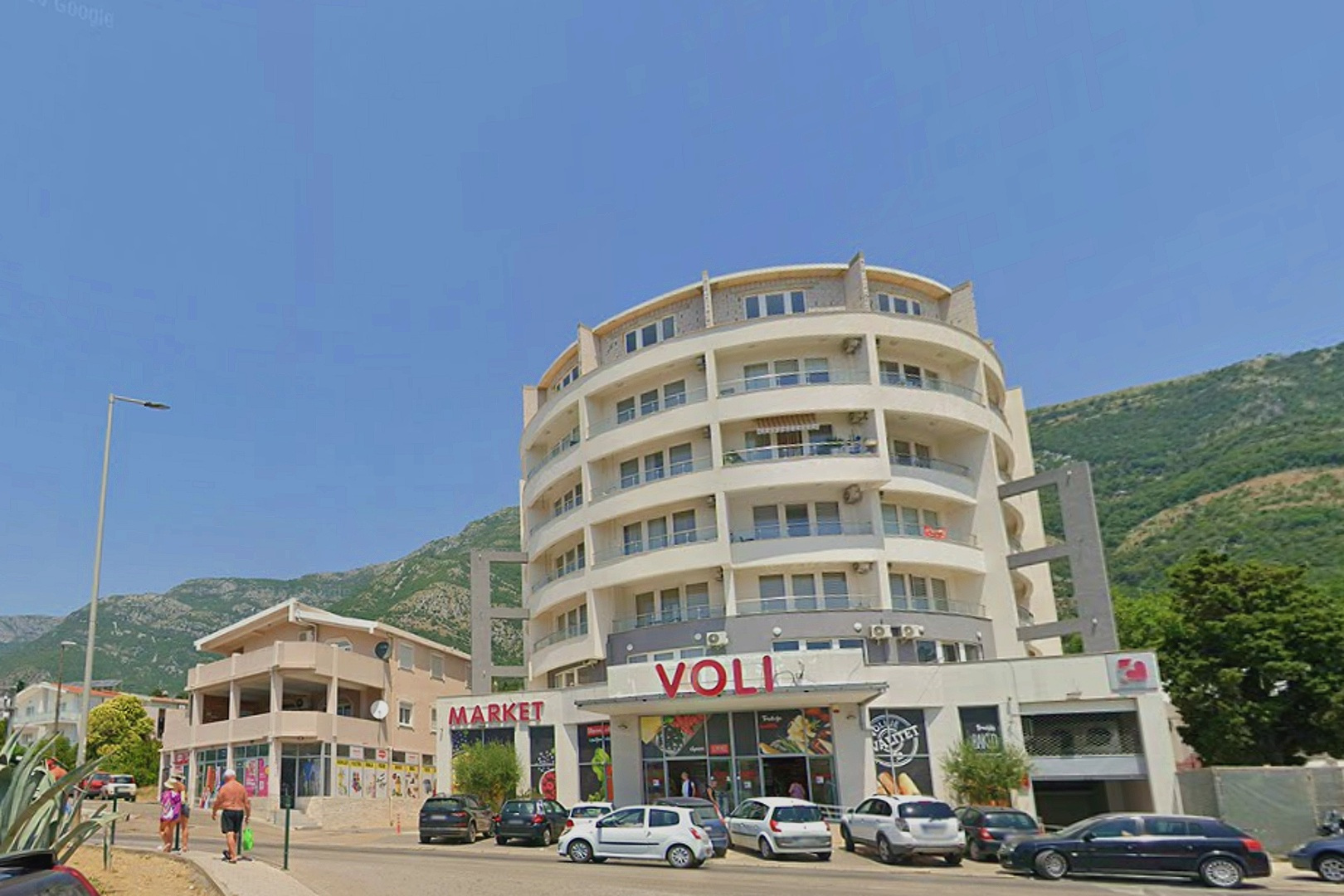 unfinished-house-sutomore-30_VOLI